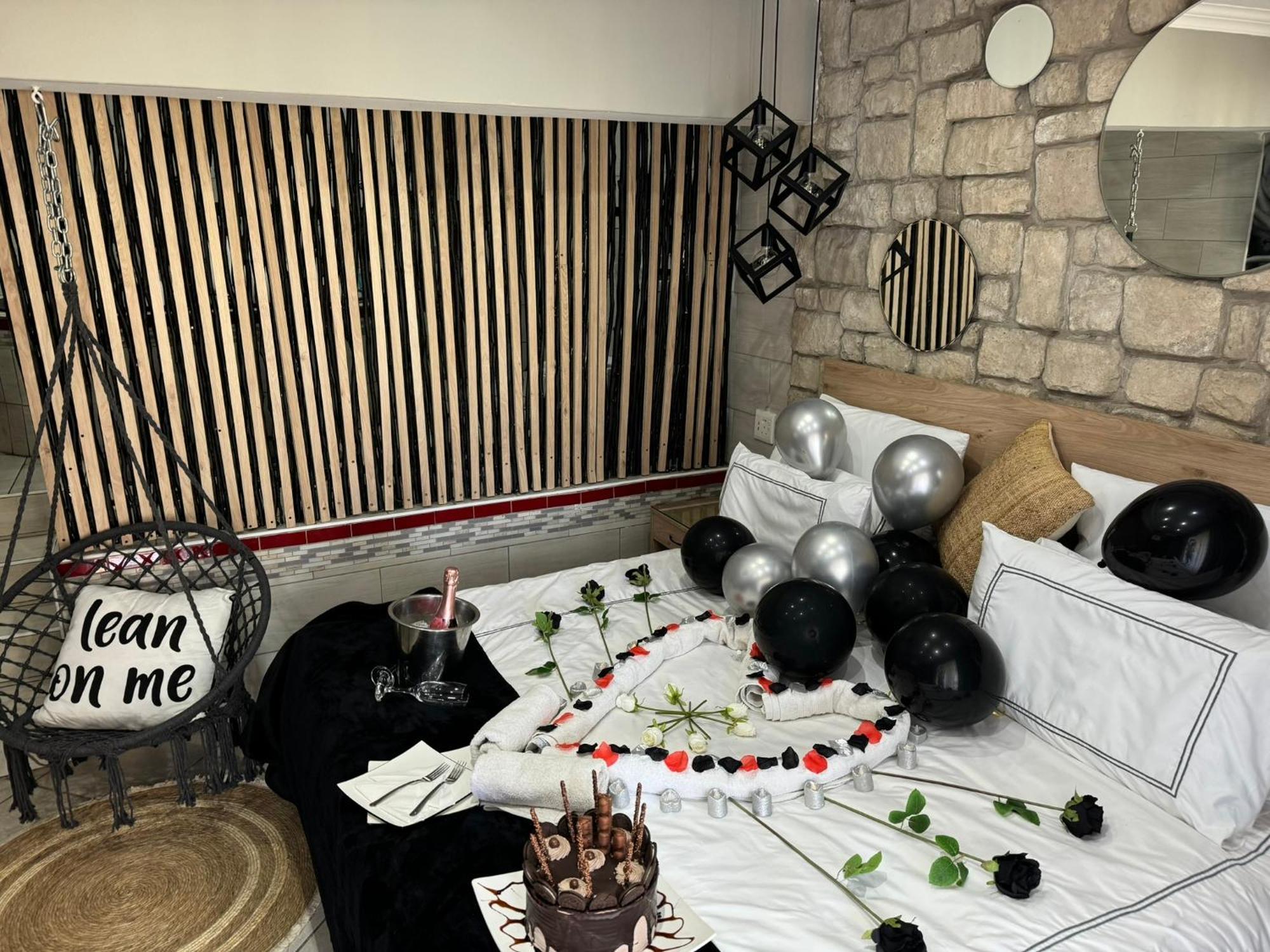 Africa Paradise - Or Tambo Airport Boutique Hotel Benoni Exteriér fotografie